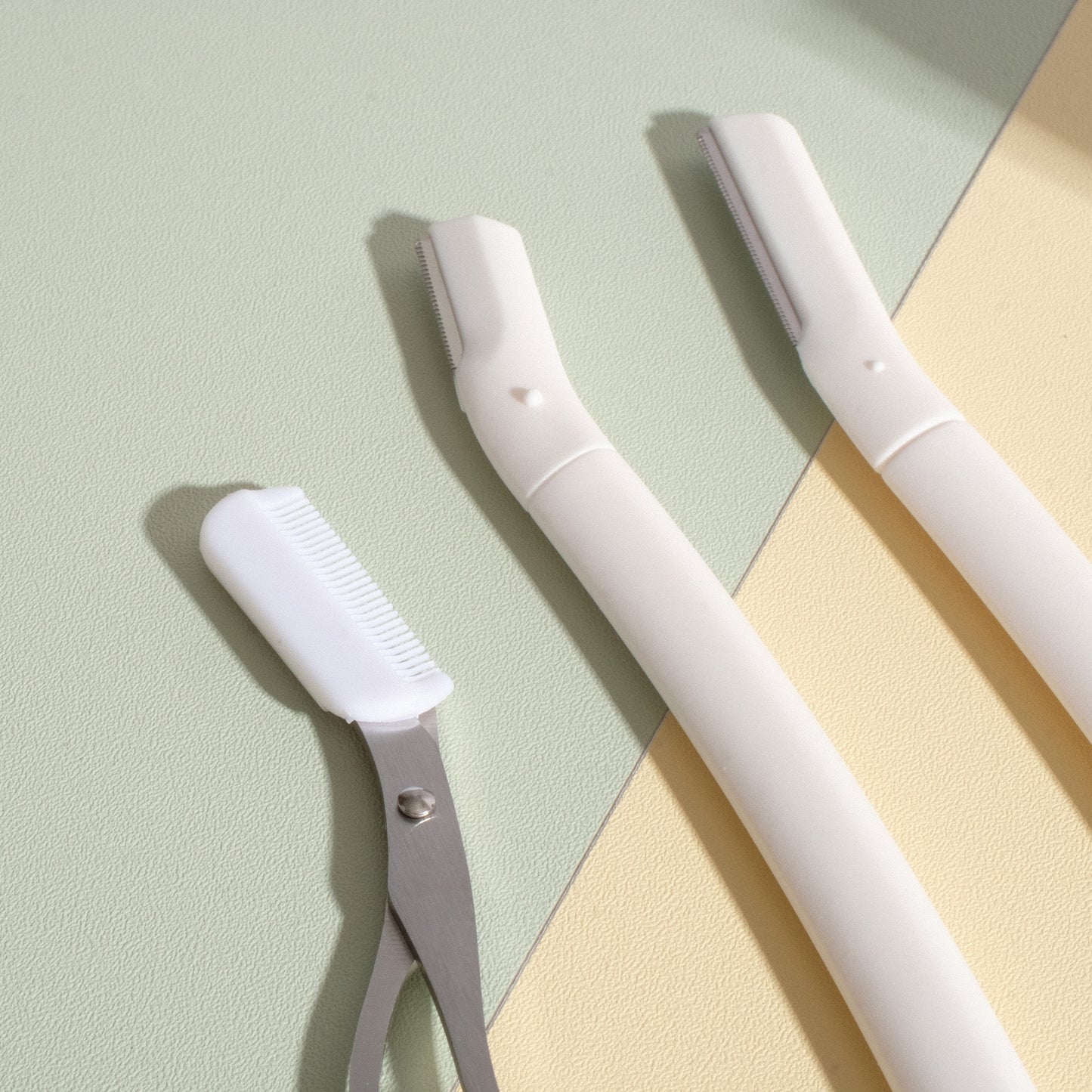 Fabufabu 3-in-1 eyebrow kit with powders, wax, and tweezers for eyebrow shaping and grooming.