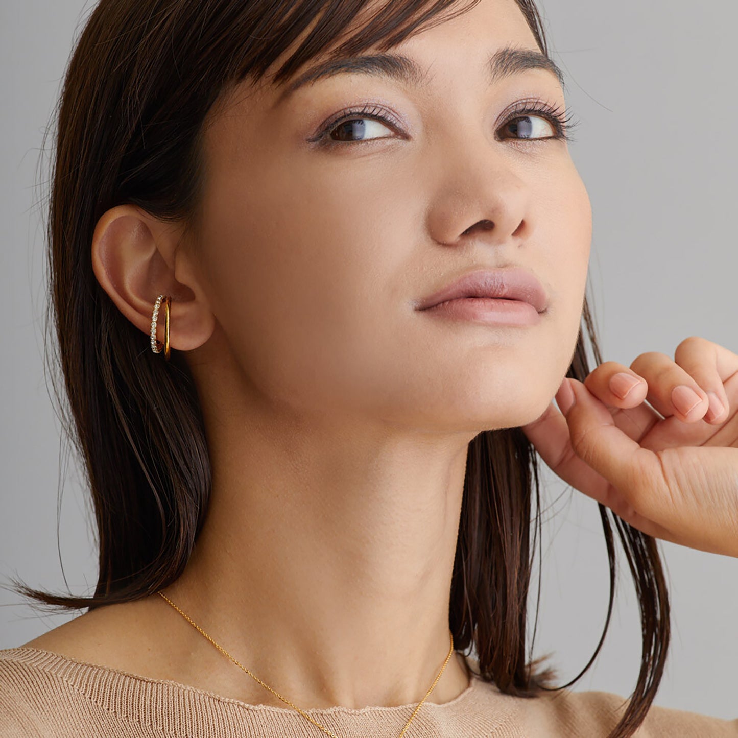 Japan twist rhinestone ear clips