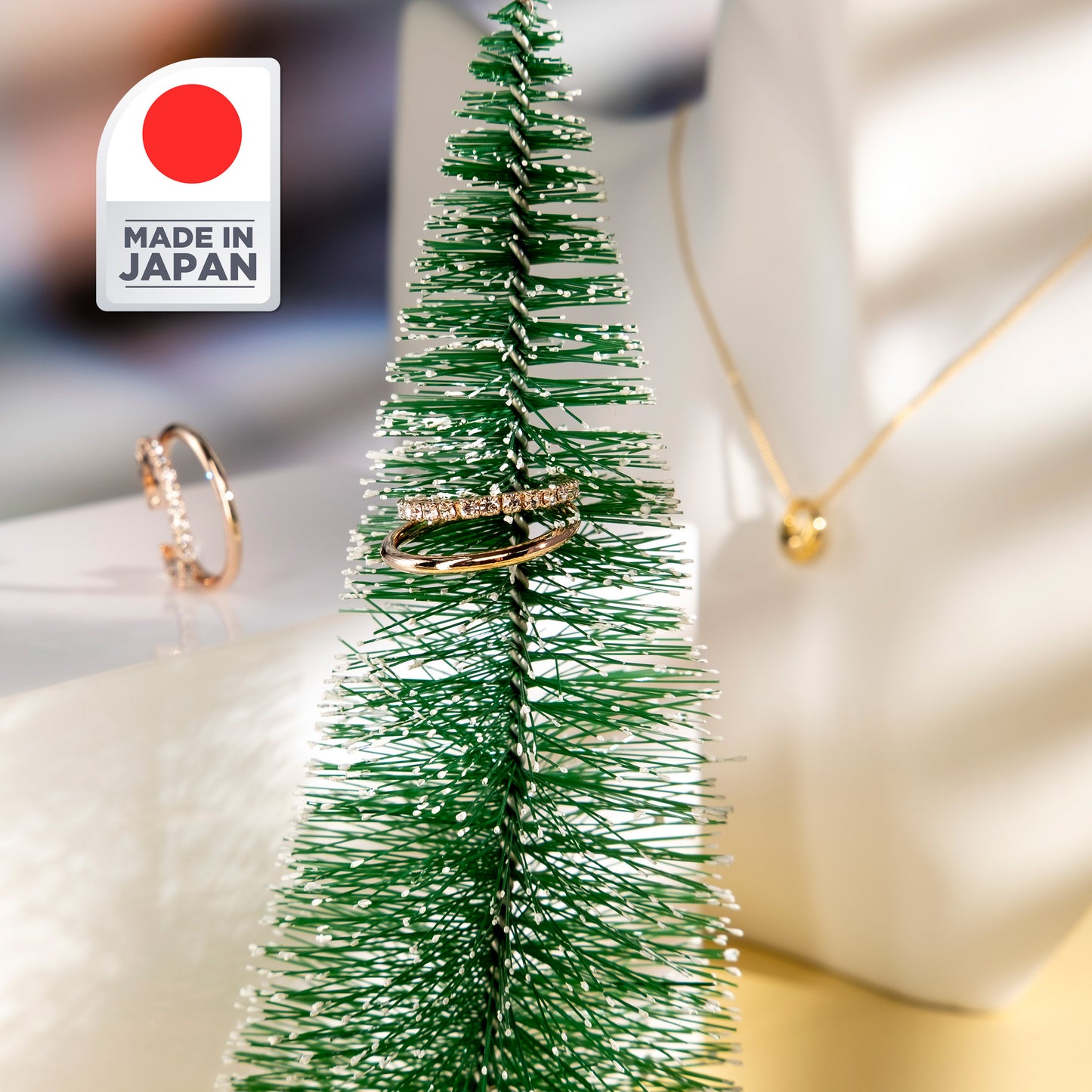 Japan twist rhinestone ear clips