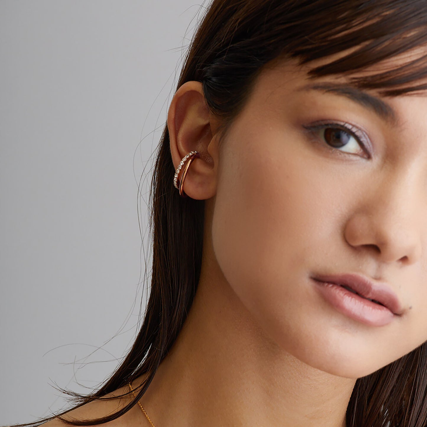 Japan twist rhinestone ear clips