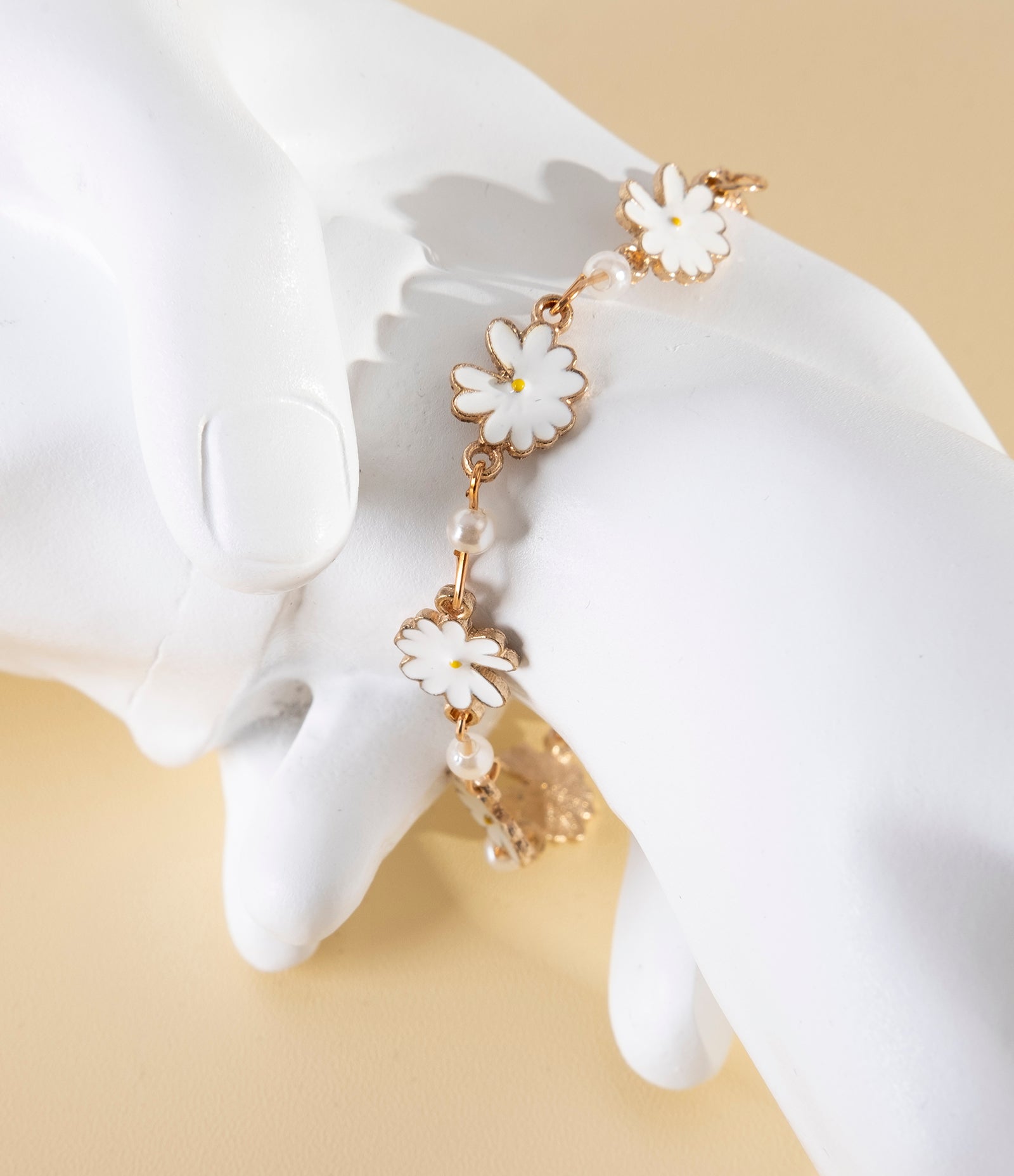 Daisy Flower Bracelet for Women - fabufabu design store