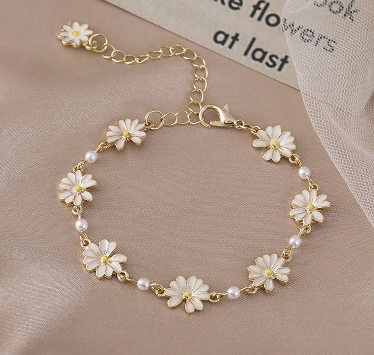 Daisy Flower Bracelet for Women - fabufabu design store