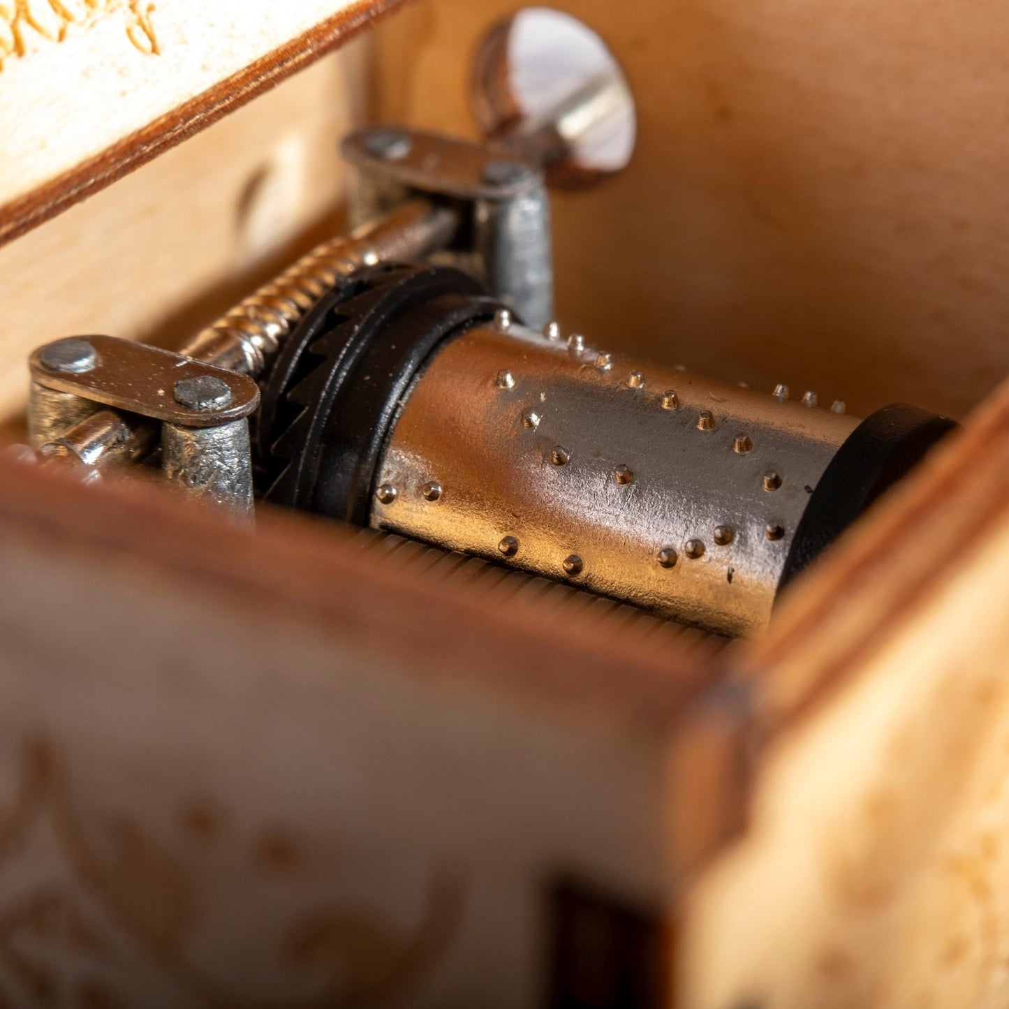 Engraved Vintage Hand Cranked Wooden Music Box - fabufabu design store