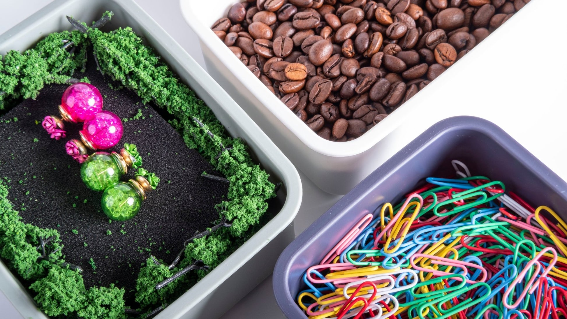 Fabufabu 2paks Small Plastic Storage Containers With Dust - proof silicone design - fabufabu design store