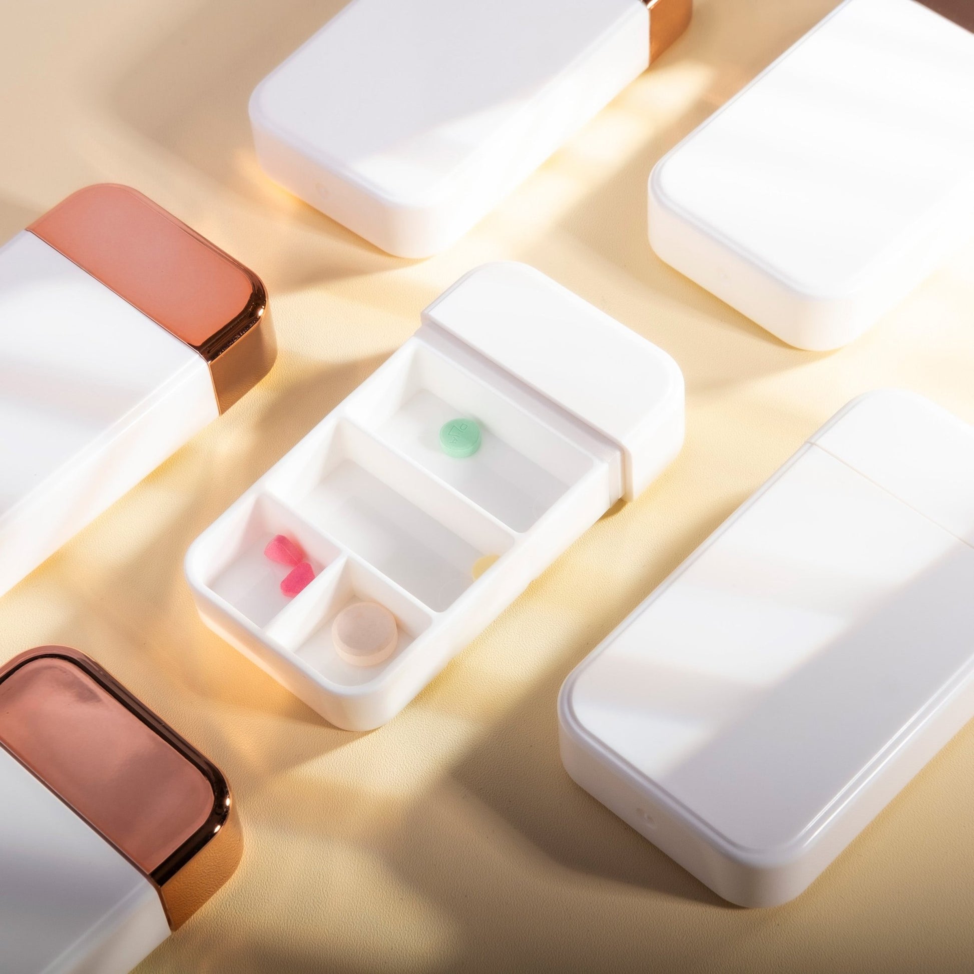 Fabufabu 4 Compartments Portable Pill Case - fabufabu design store