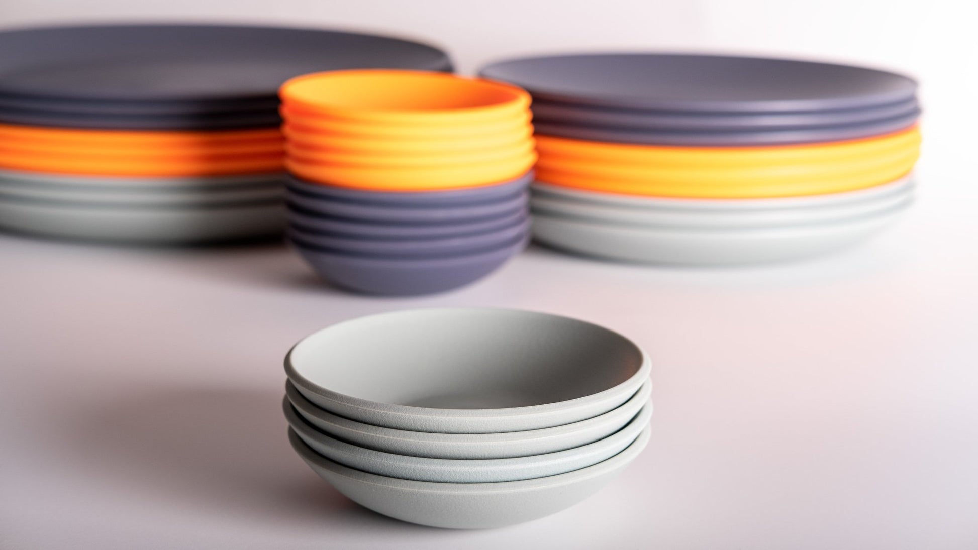 Simple Design Solid Colour 4.5 Inch Small Plastic Dinner Plates - fabufabu design store