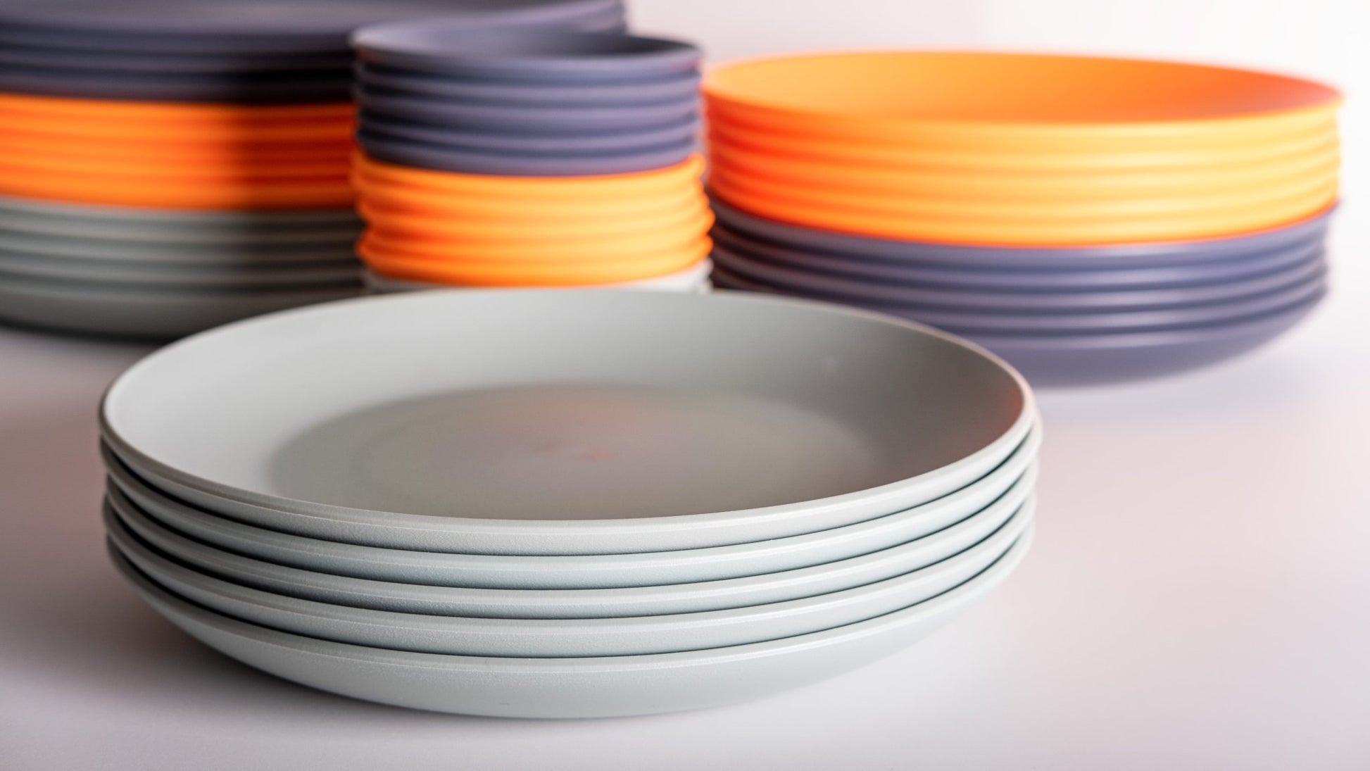 Simple Design Solid Colour 8 Inch Middle Plastic Dinner Plates - fabufabu design store